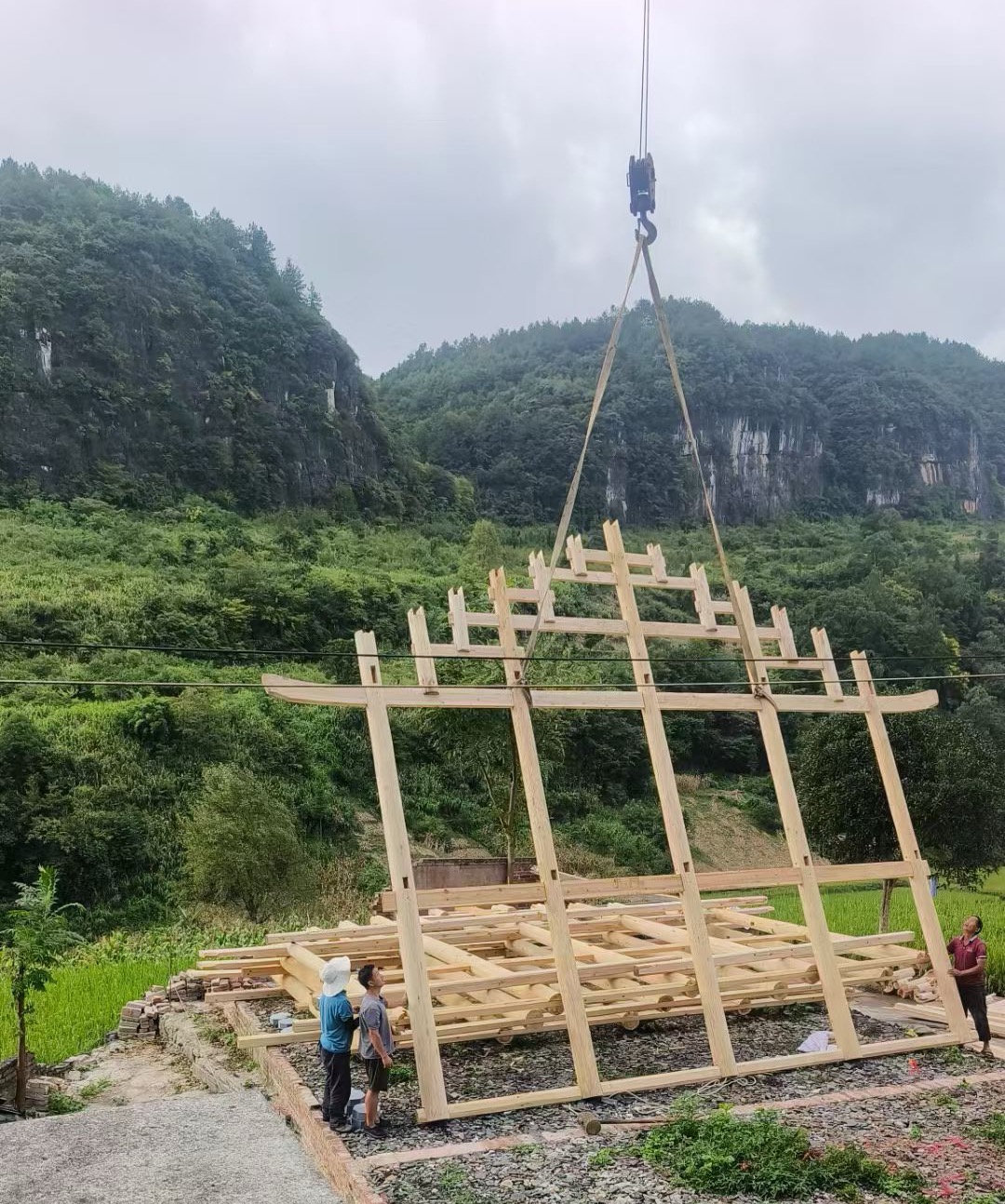 盘龙区汽车吊出租公司怎么保证发动机散热问题