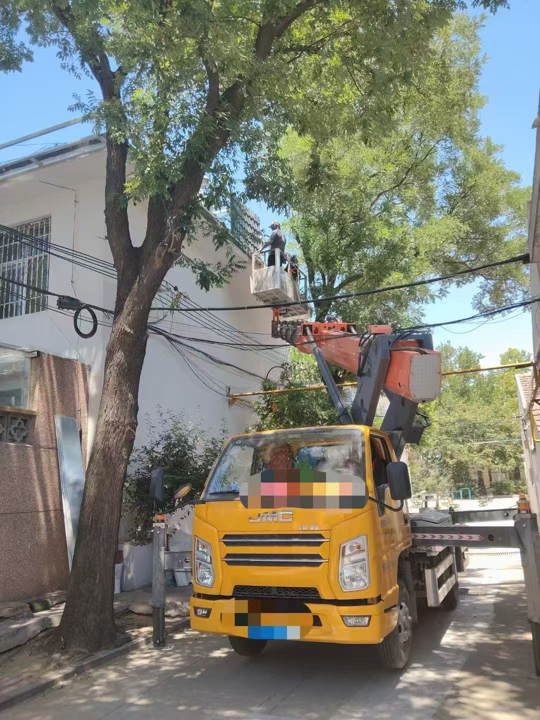 盘龙区高空作业车能吊装重物吗？最大承载多少公斤？